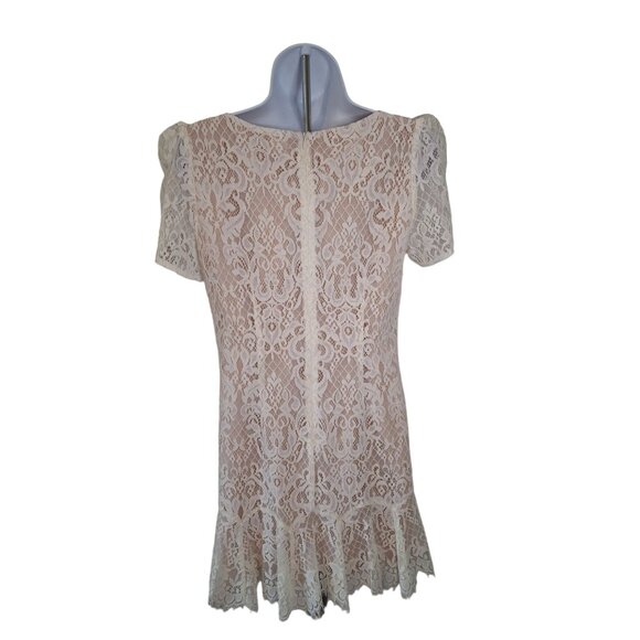 BB Dakota Womens Lace Mini Dress Cream size 6 Peplum Hem Short Sleeve Fairycore - Picture 2 of 9